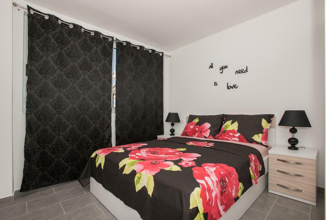 Vila Branka Makarska Exteriör bild
